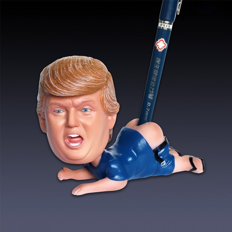 Trump Pen Dock