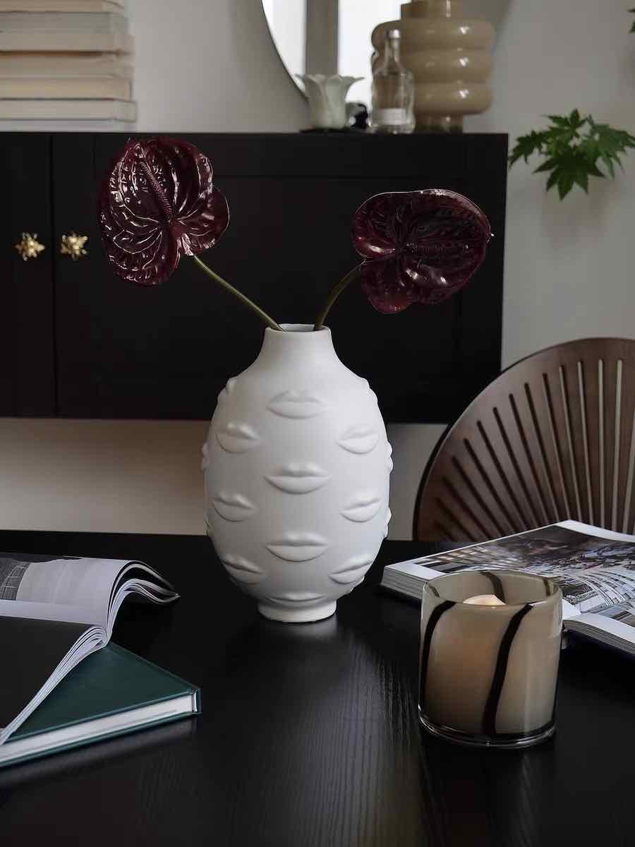 Lip Vase - Modern Abstract Decorative Ceramic Flower Centerpiece Vase